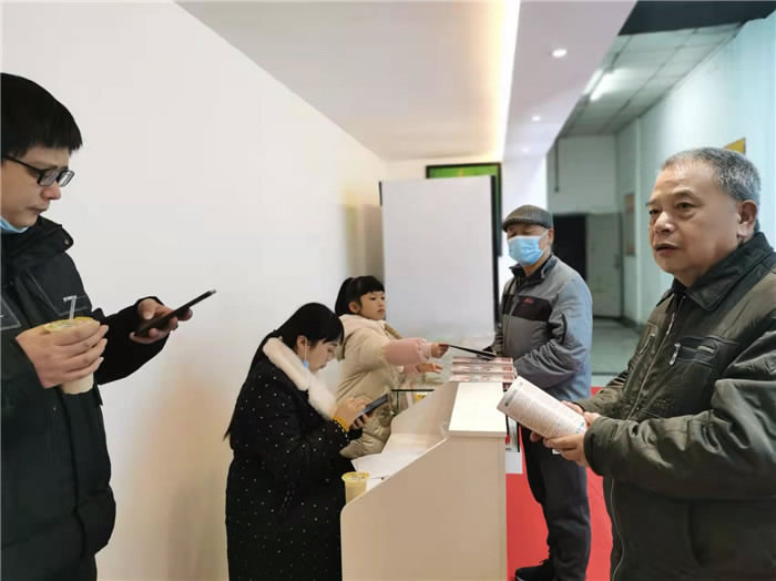 四川中青旅綿陽分社、綿陽市中旅假日旅行社、綿陽自來文化傳播有限公司24H自助售貨服務(wù)盛大開業(yè)